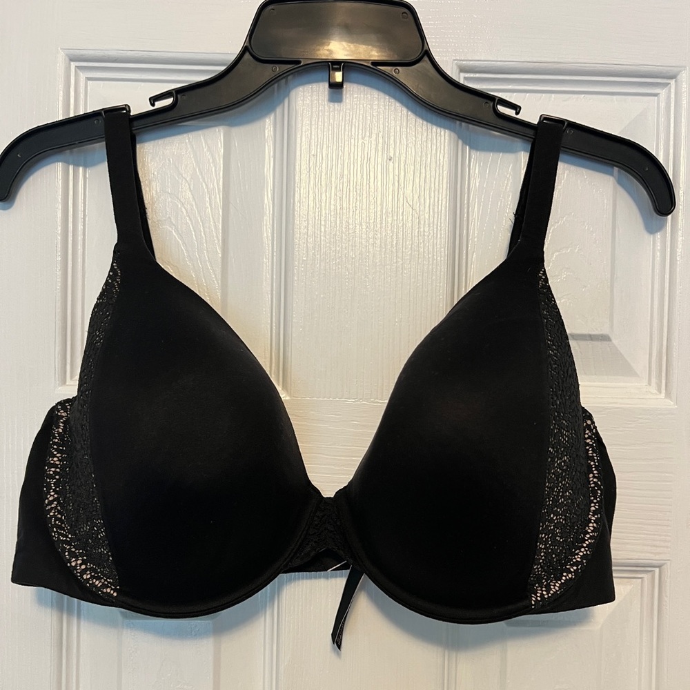 Victorias Secret Chic Black Tshirt Underwire Women's Bra